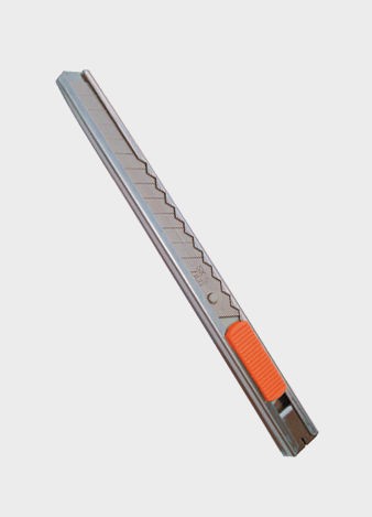 סכין יפני גוף מתכת צר